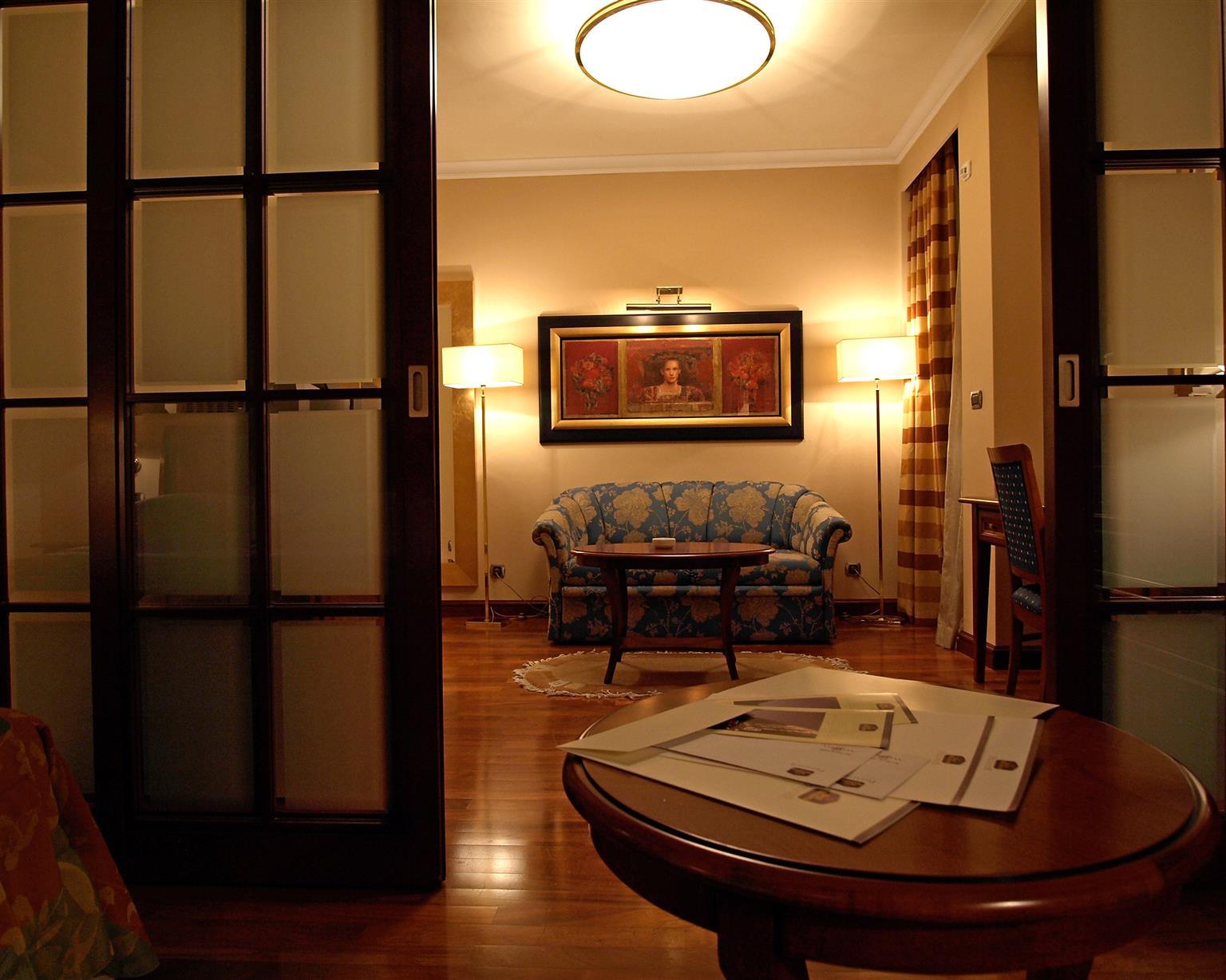Best Western Premier Hotel Astoria Zagreb Ruang foto